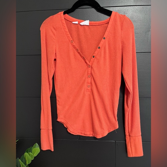 Urban Outfitters Tops - URBAN OUTFITTERS Out From Under Thermal Snap Down V-Neck Top. Women’s XS. EUC